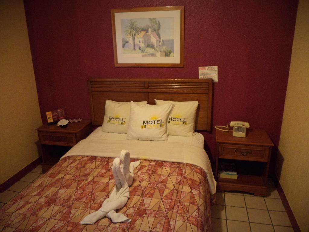 Hotel Diaz Тихуана Экстерьер фото